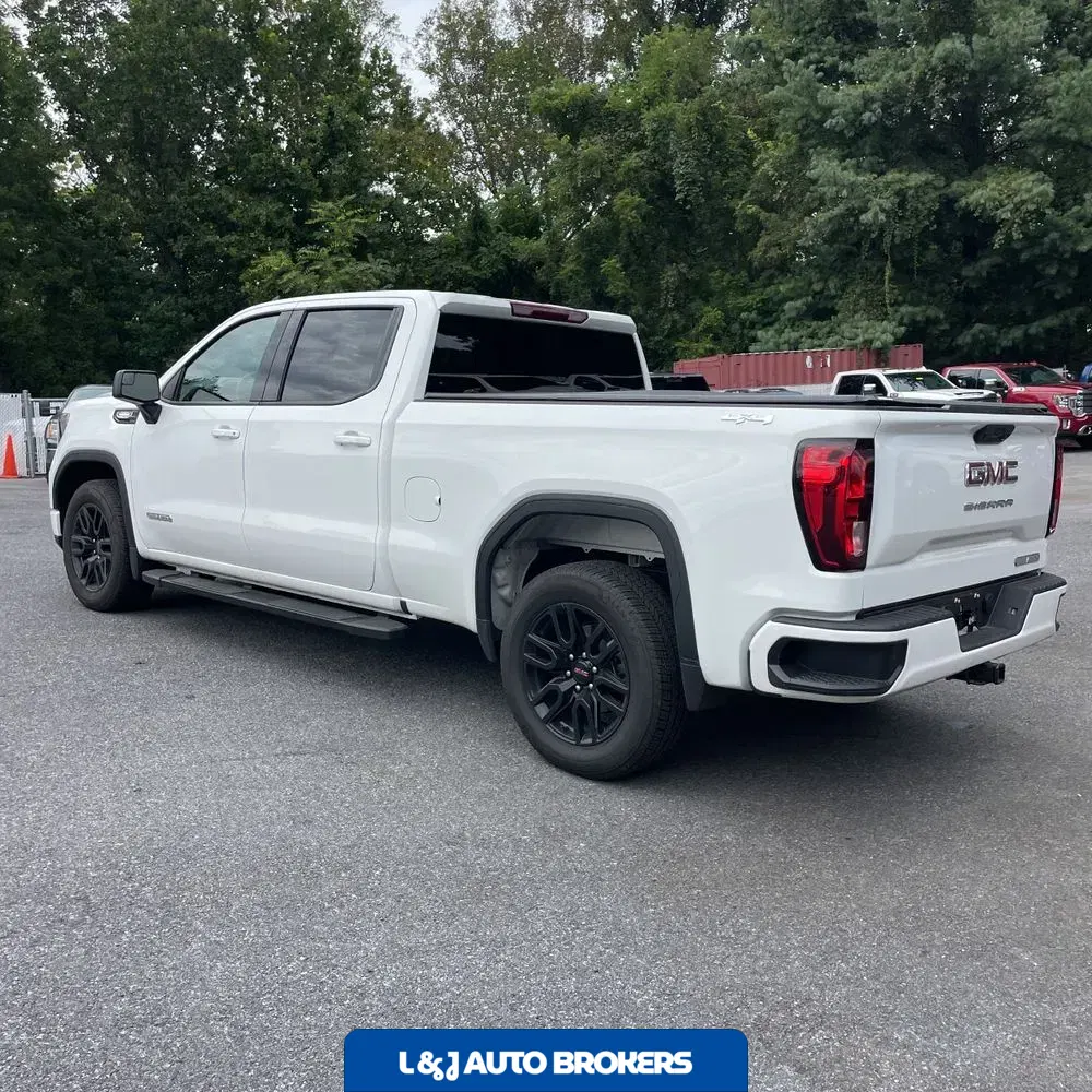 2025 GMC Sierra 1500 Elevation