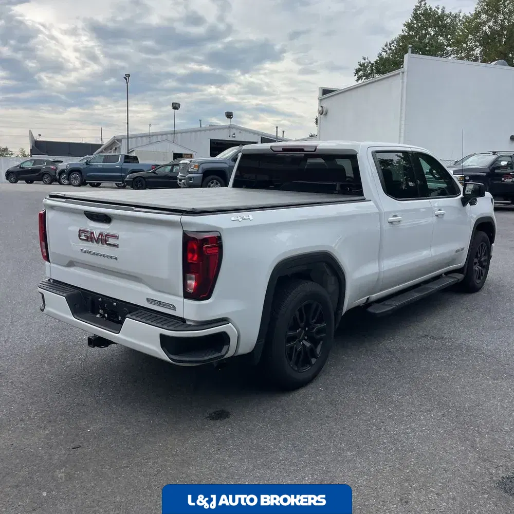 2025 GMC Sierra 1500 Elevation