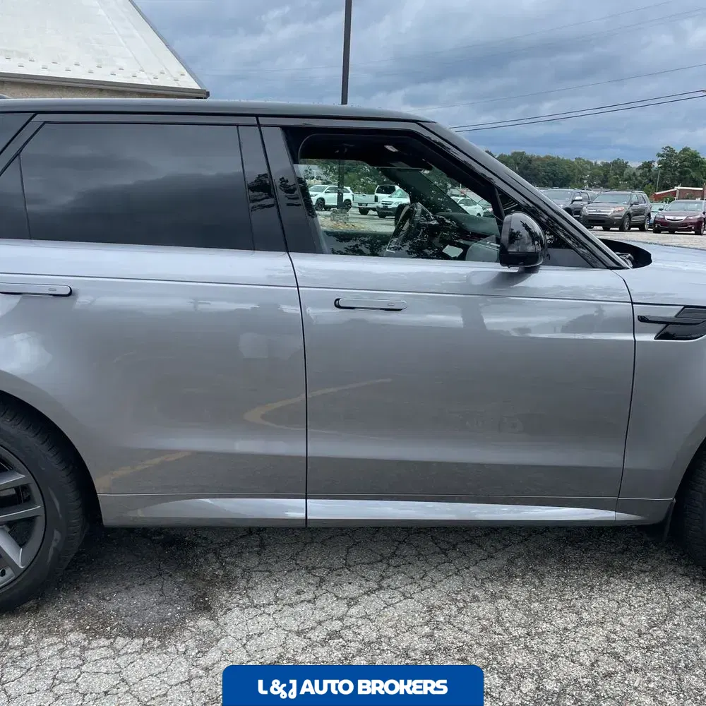 2025 Land Rover Range Rover Sport Dynamic SE P400