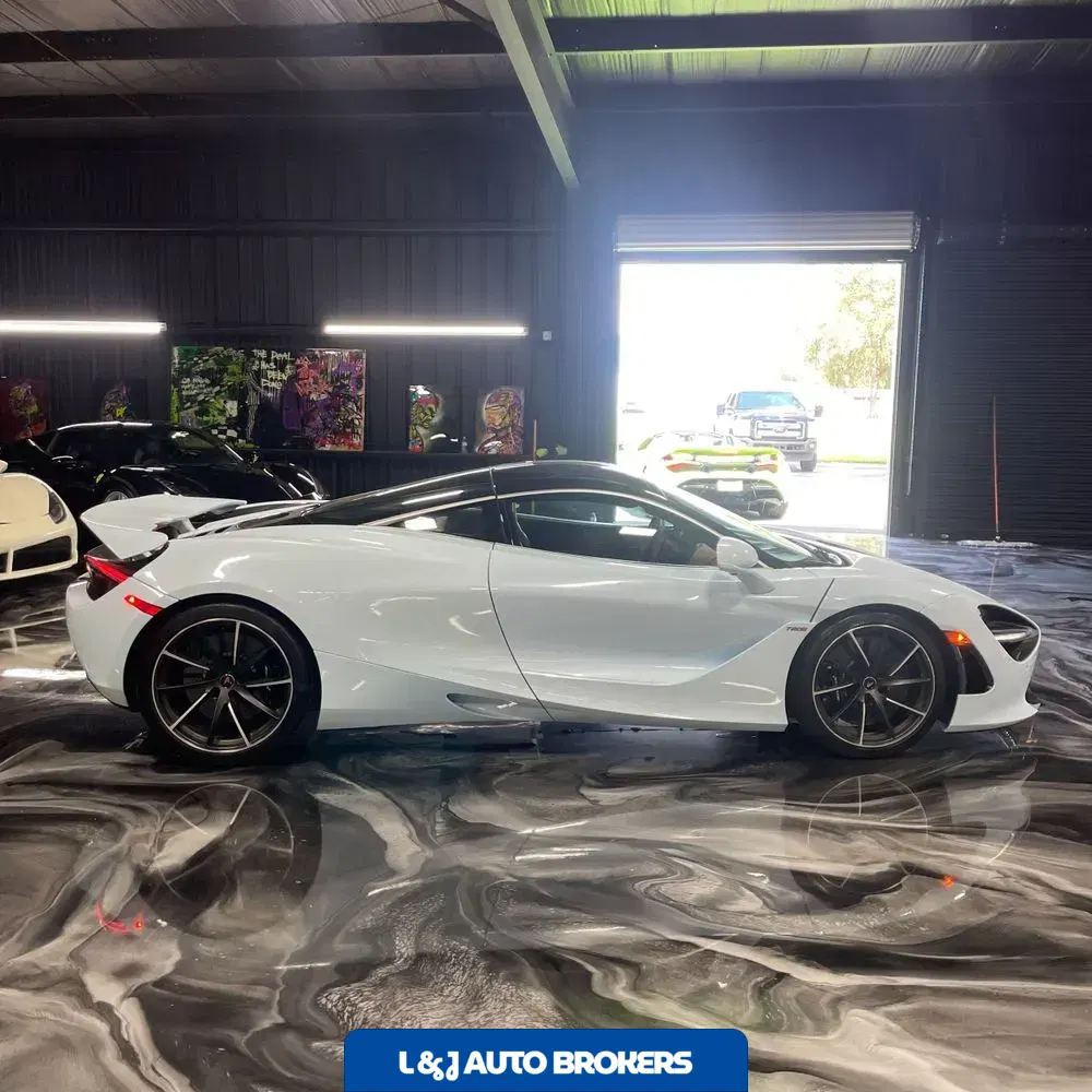 2018 McLaren 720S Base