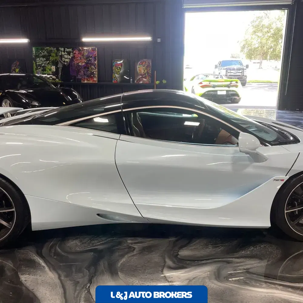 2018 McLaren 720S Base