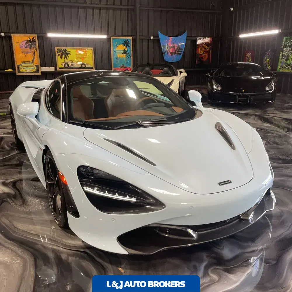 2018 McLaren 720S Base