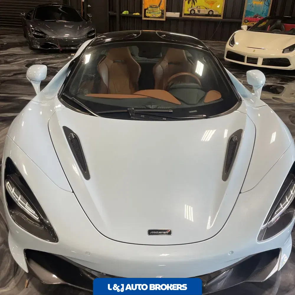 2018 McLaren 720S Base