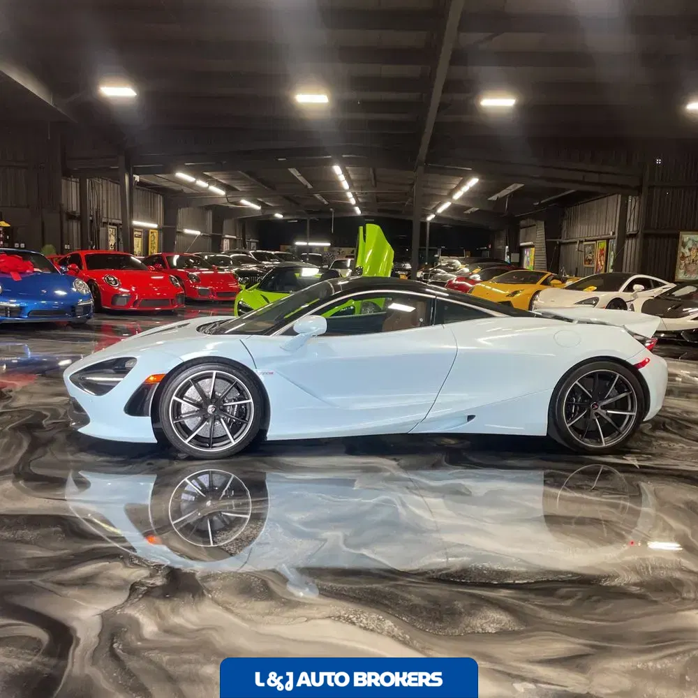 2018 McLaren 720S Base
