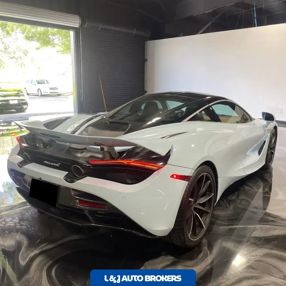 2018 McLaren 720S Base