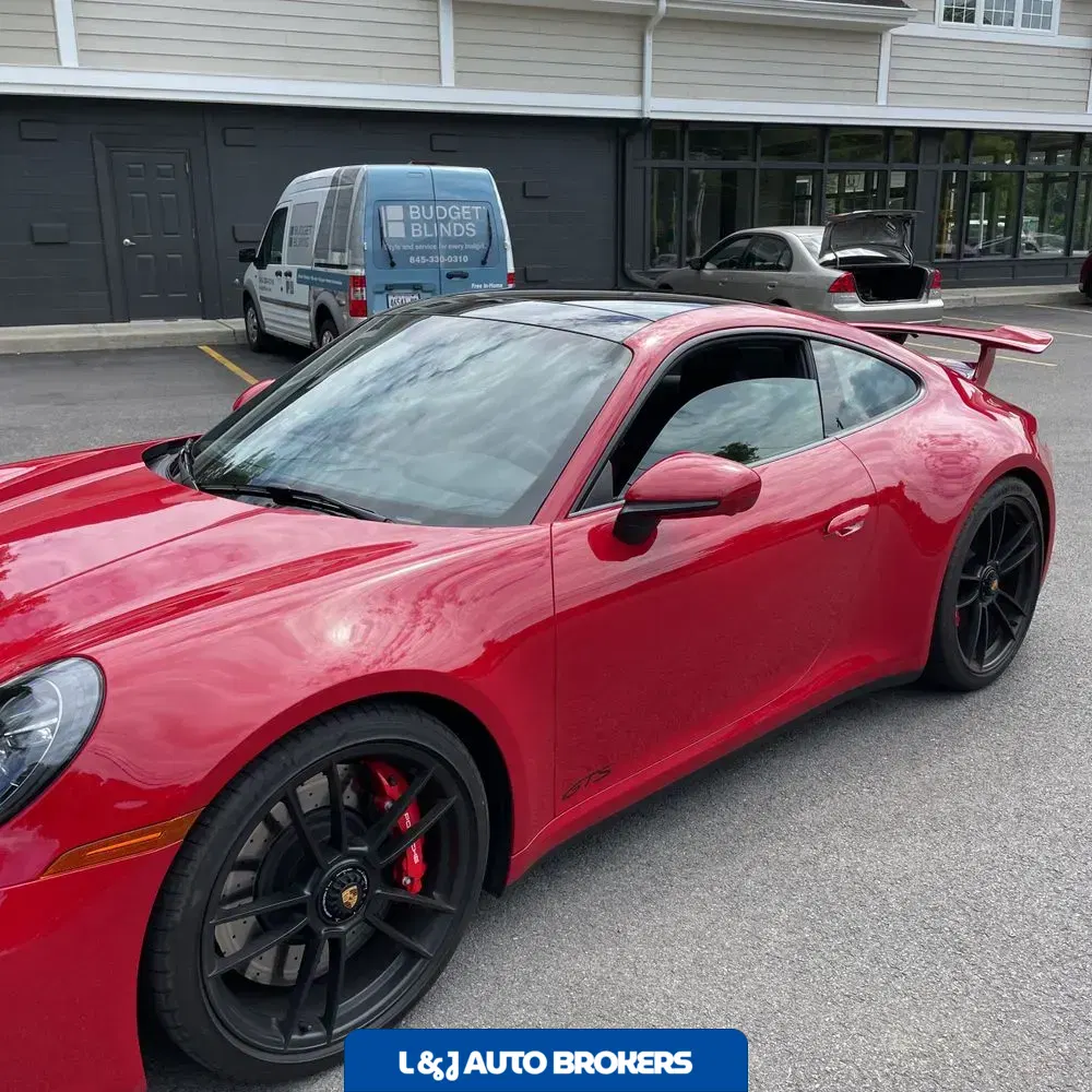 2022 Porsche 911 Carrera 4 GTS