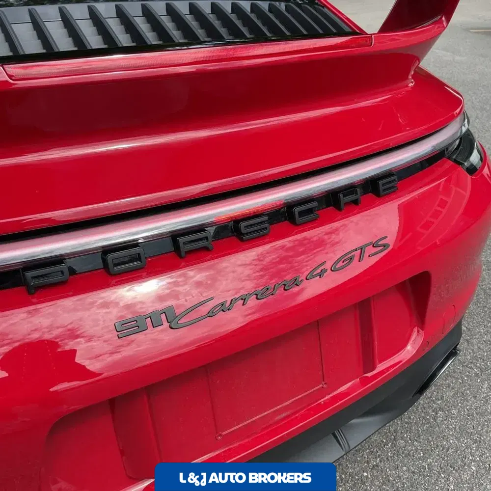 2022 Porsche 911 Carrera 4 GTS