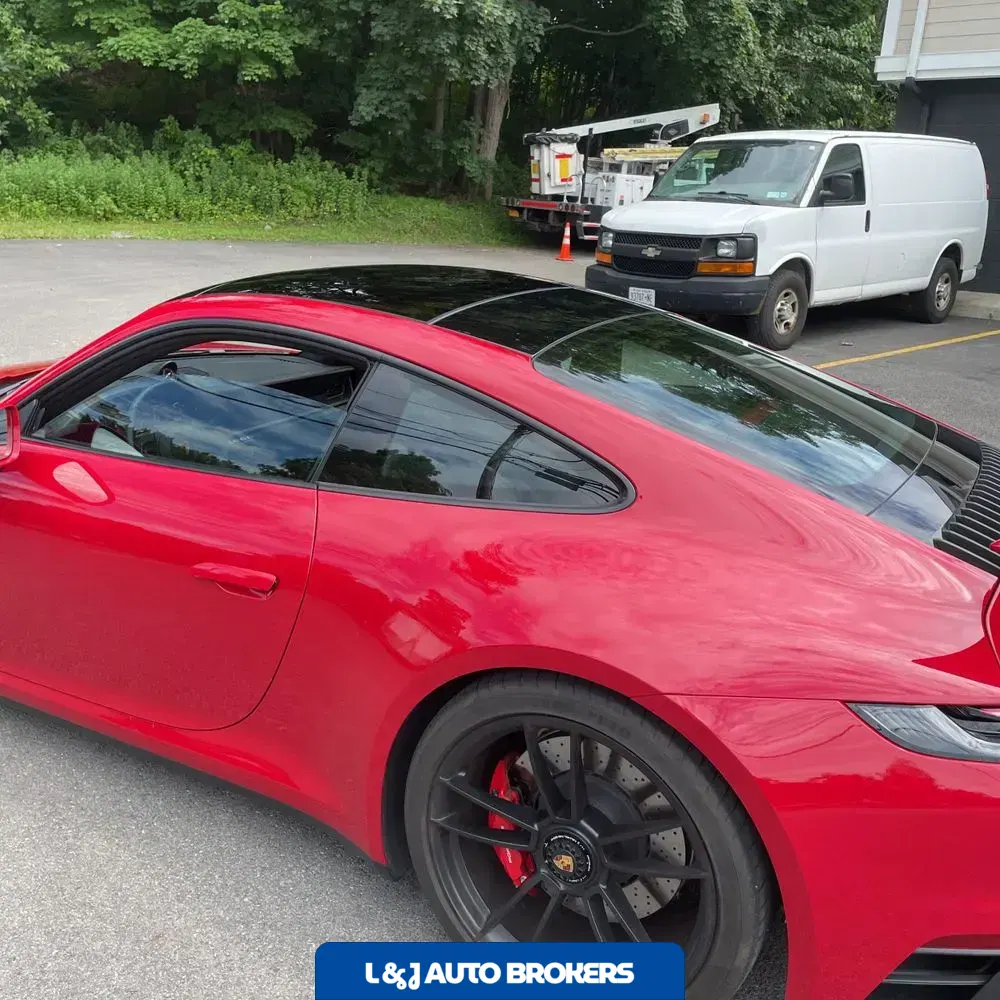 2022 Porsche 911 Carrera 4 GTS