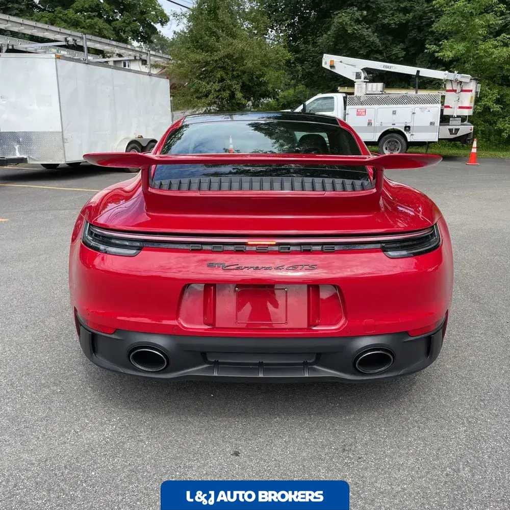 2022 Porsche 911 Carrera 4 GTS