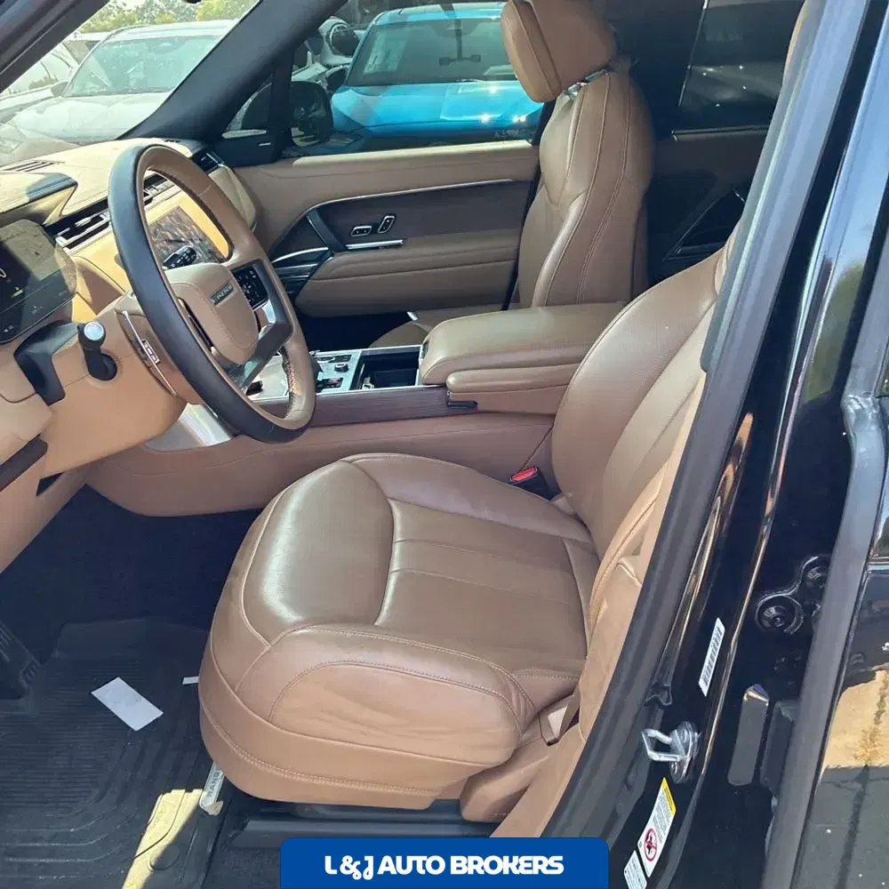 2023 Land Rover Range Rover SE