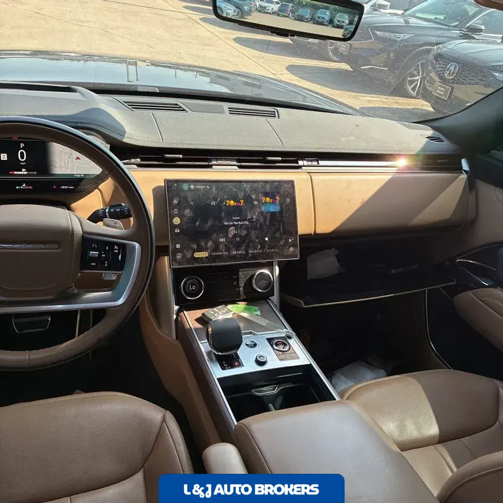 2023 Land Rover Range Rover SE