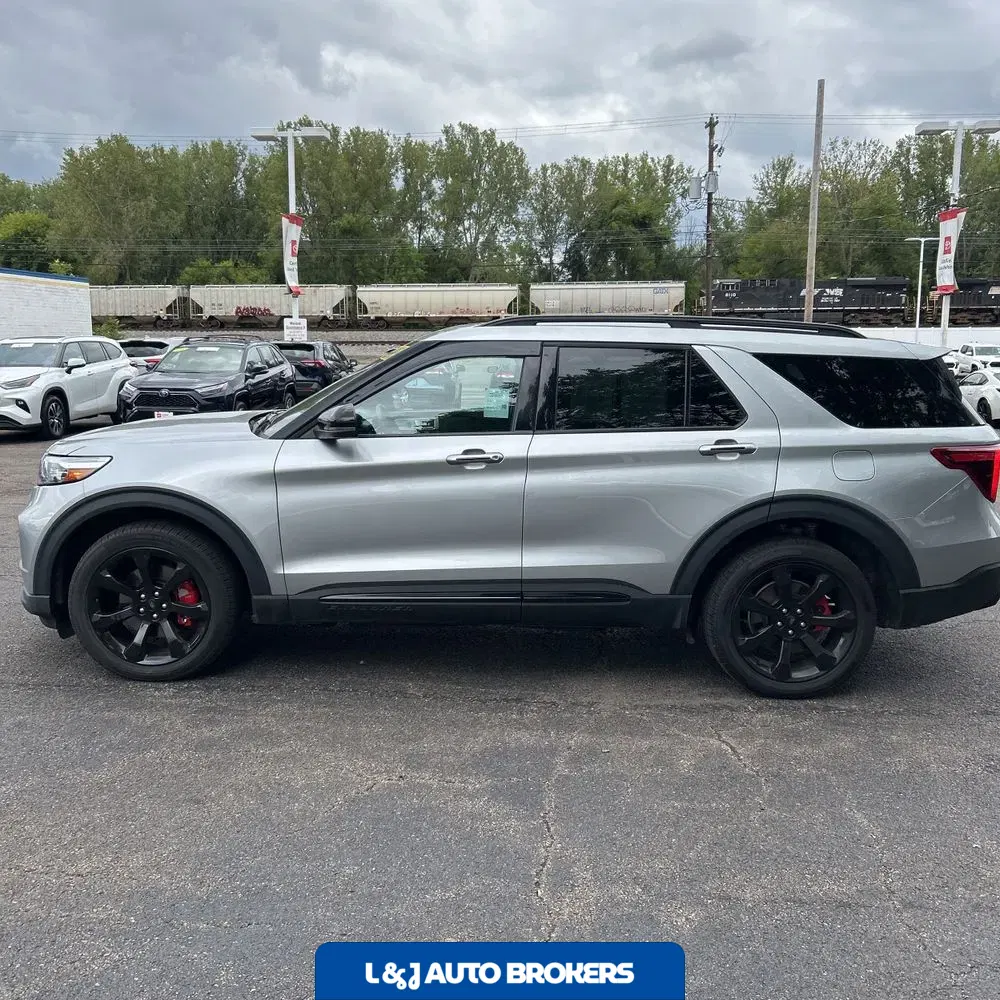 2023 Ford Explorer ST