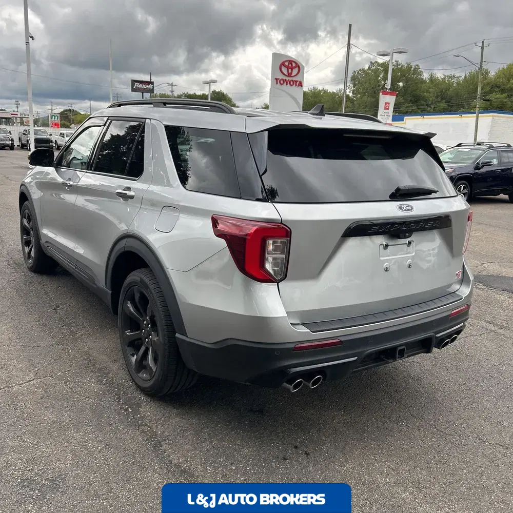 2023 Ford Explorer ST