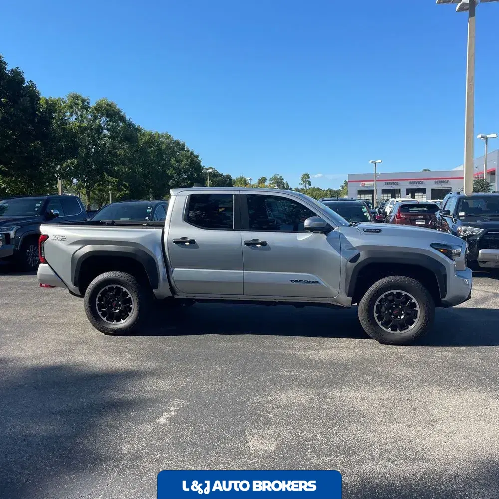 2024 Toyota Tacoma TRD Off-Road HV