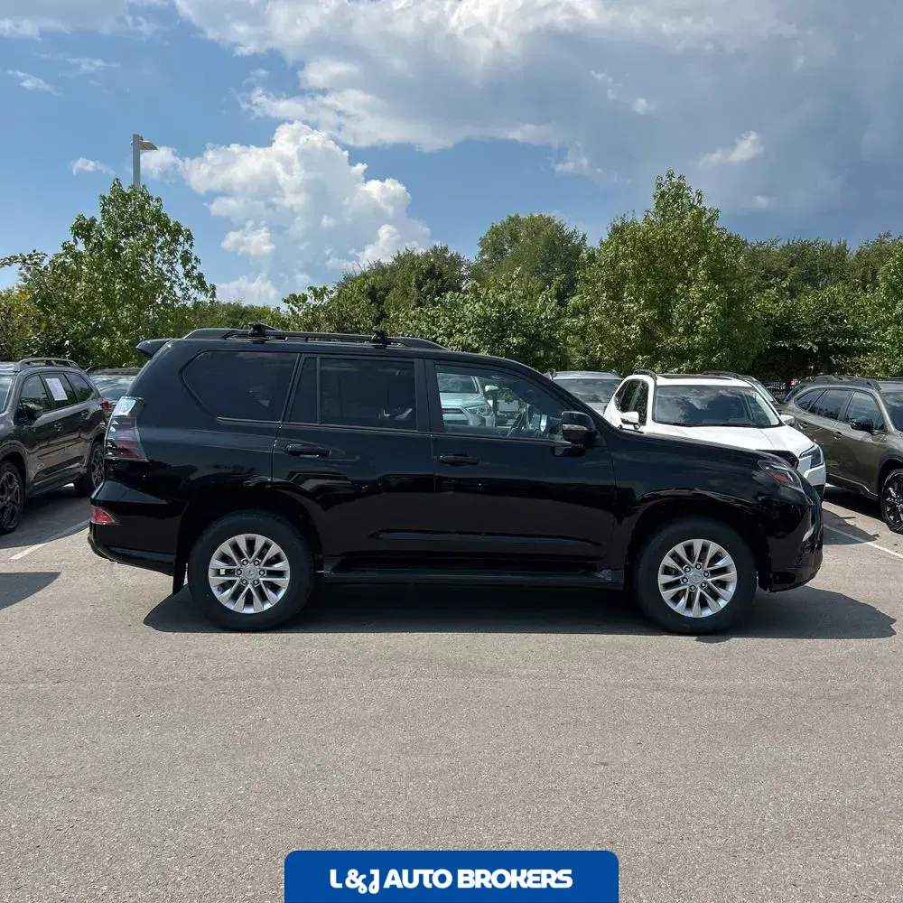 2023 Lexus GX 460 Base