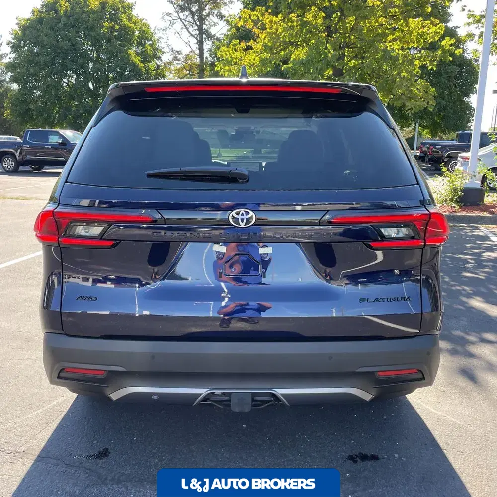 2025 Toyota Grand Highlander Platinum