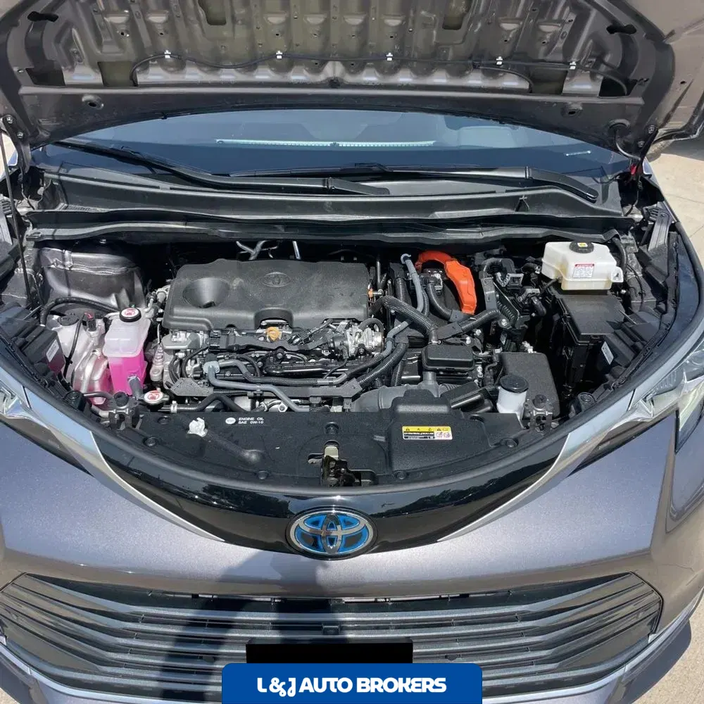 2024 Toyota Sienna Platinum 7-Passenger