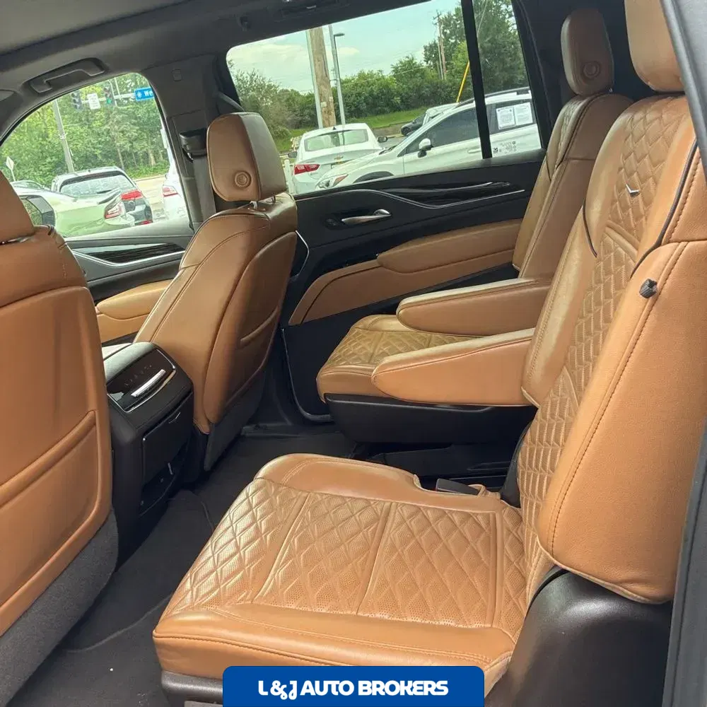 2023 Cadillac Escalade ESV Premium Luxury