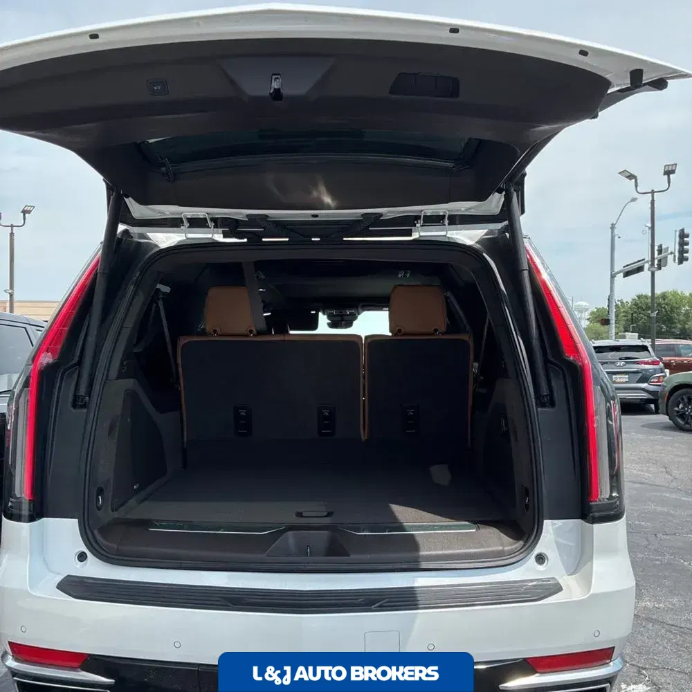 2023 Cadillac Escalade ESV Premium Luxury