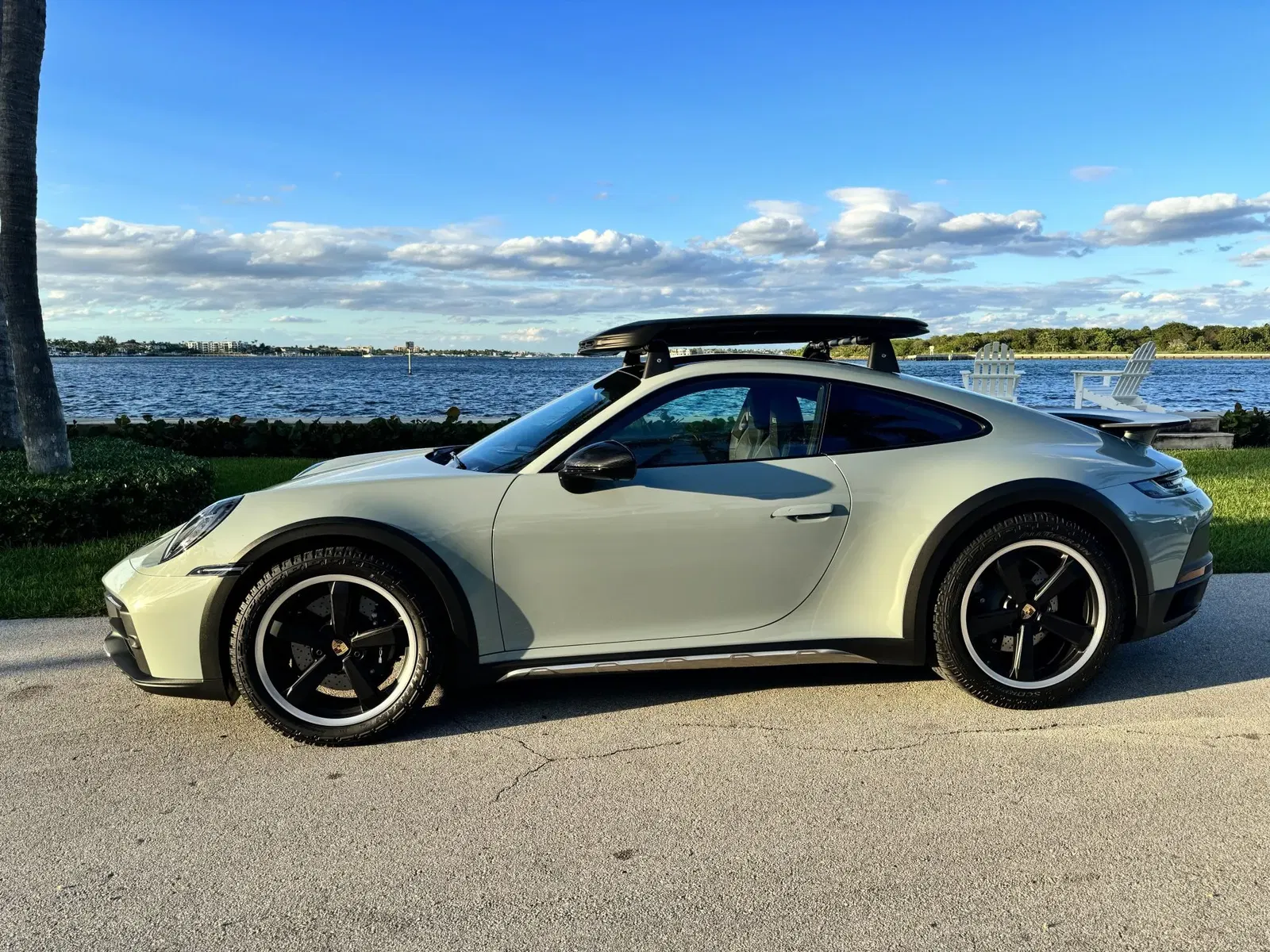 2023 Porsche 911 Dakar