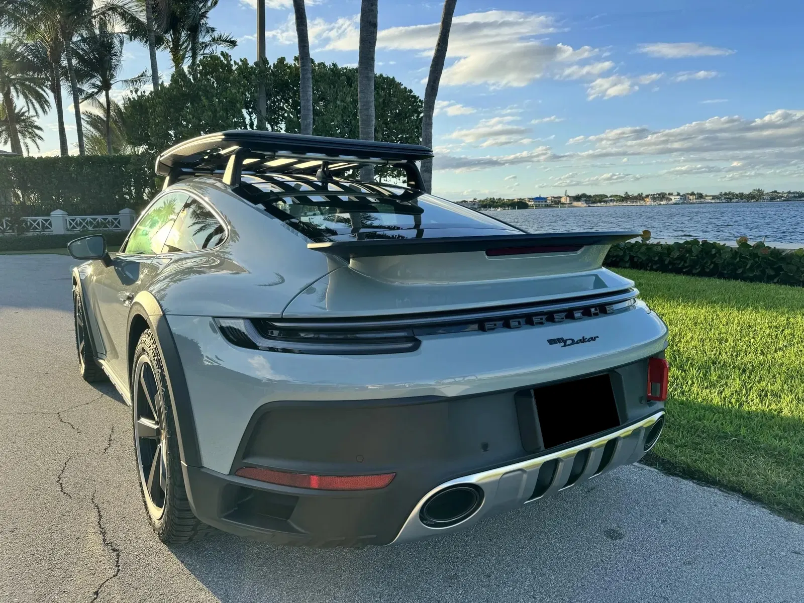 2023 Porsche 911 Dakar