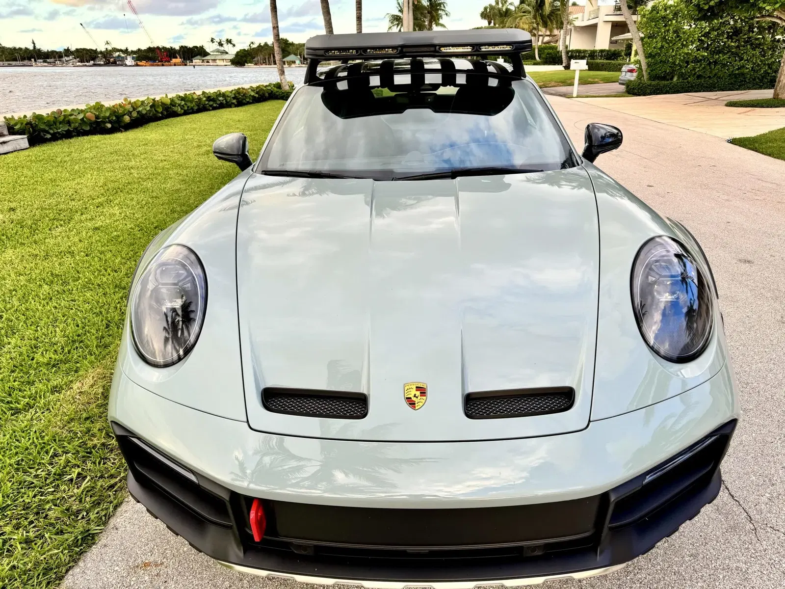 2023 Porsche 911 Dakar