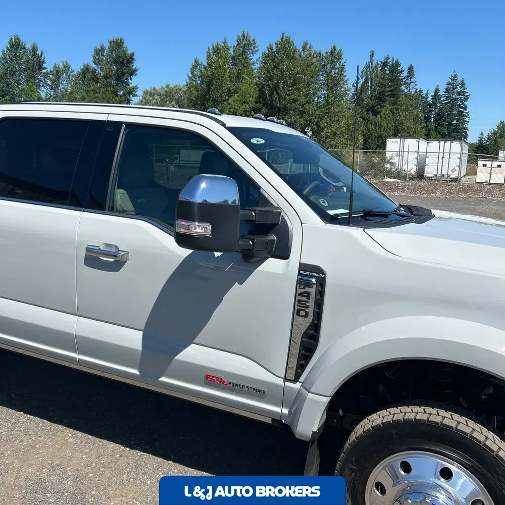 2025 Ford F-450 Super Duty Platinum