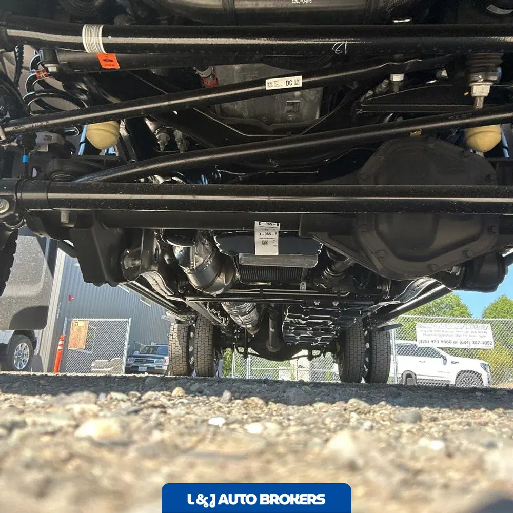 2025 Ford F-450 Super Duty Platinum