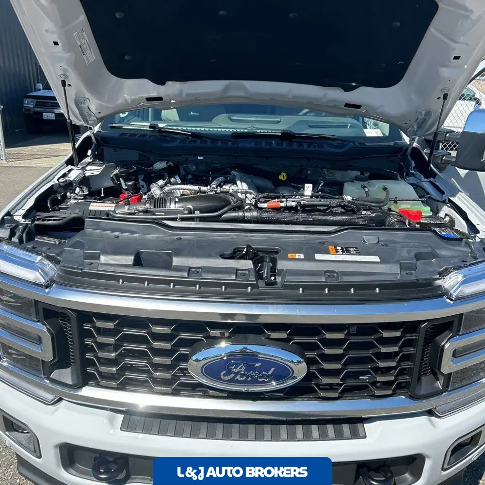 2025 Ford F-450 Super Duty Platinum