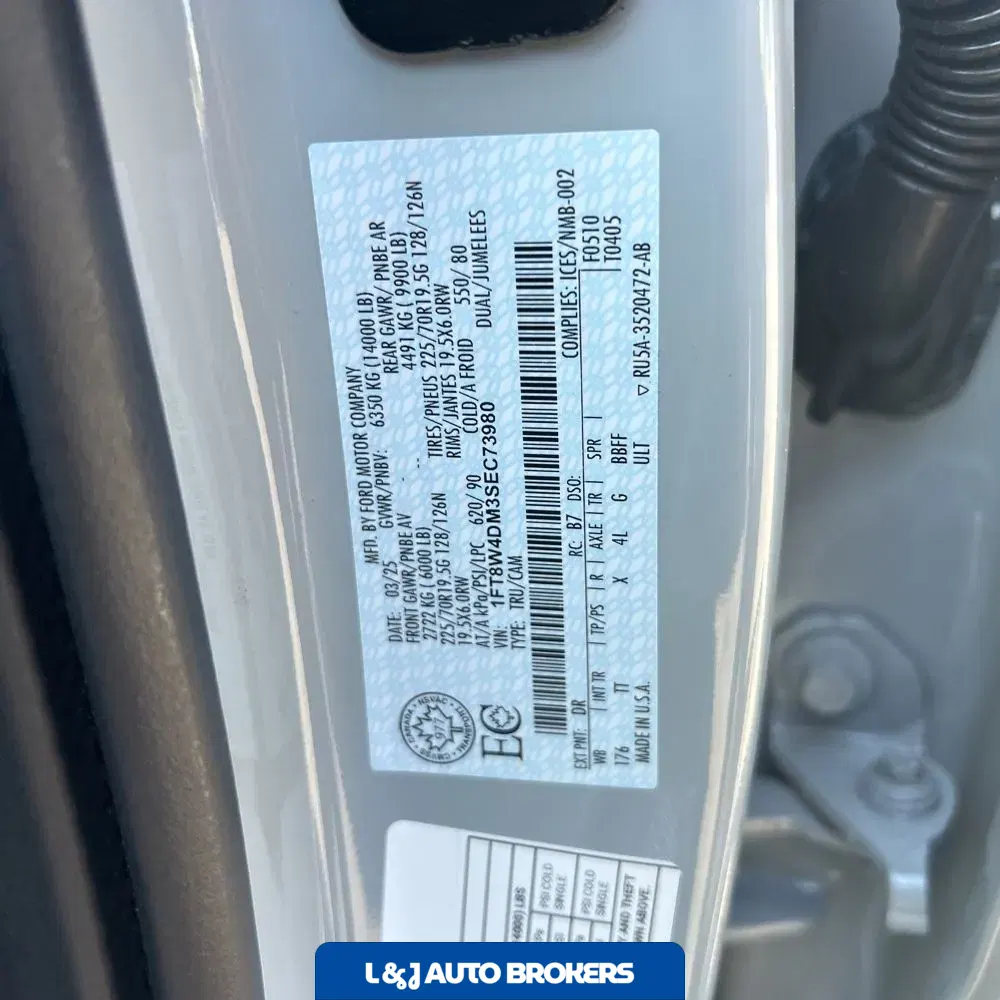 2025 Ford F-450 Super Duty Platinum