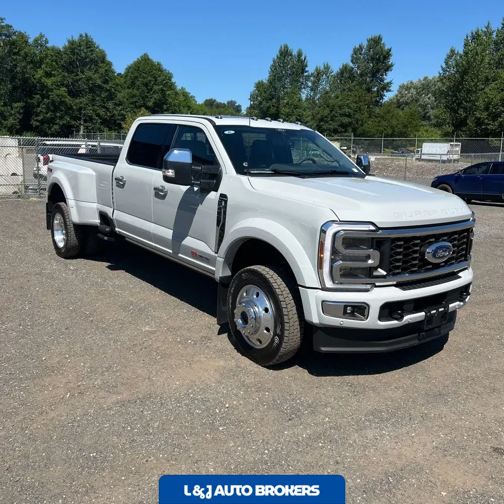 2025 Ford F-450 Super Duty Platinum