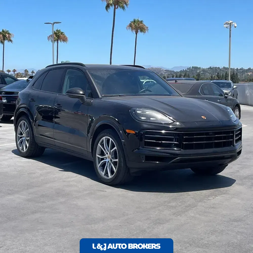 2024 Porsche Cayenne Base