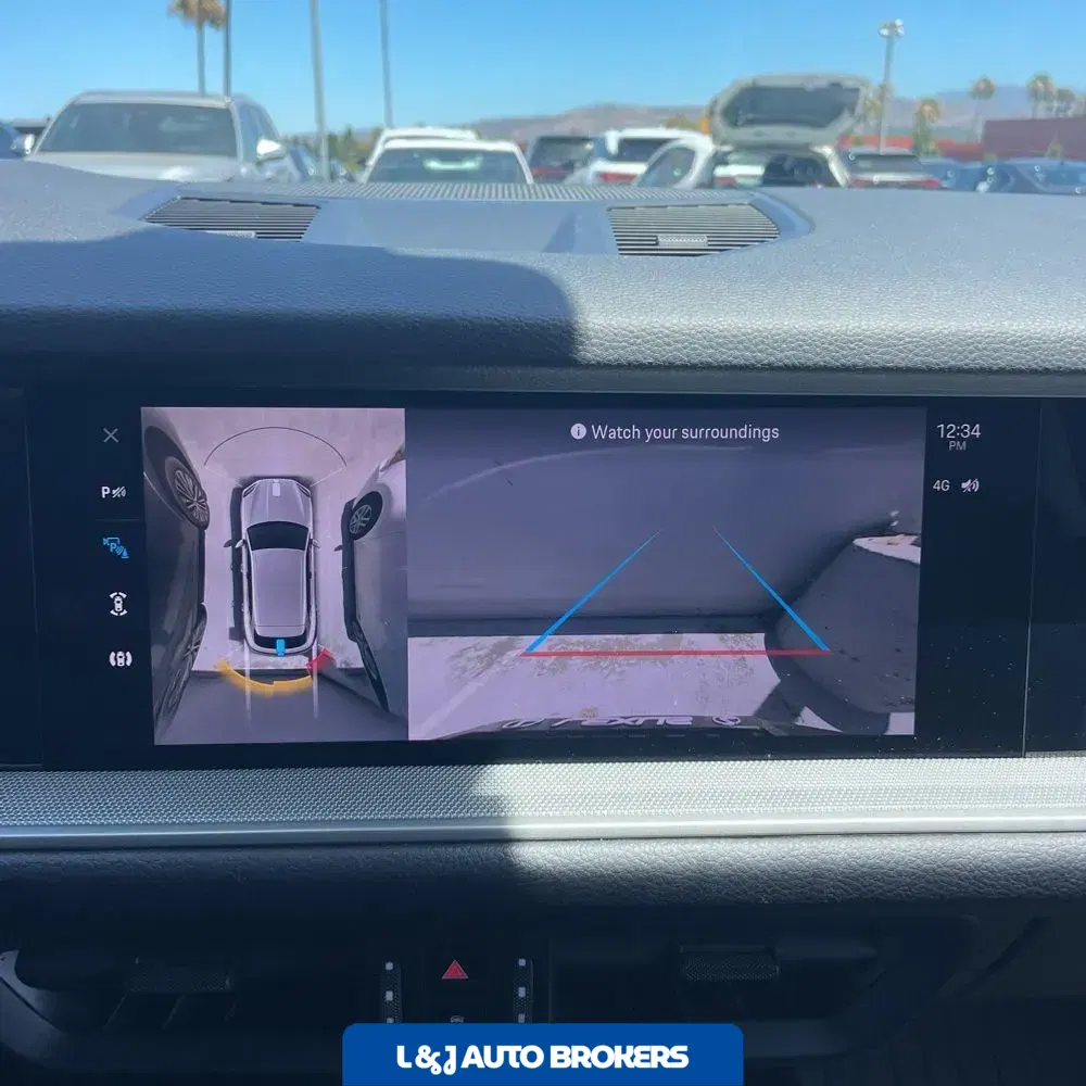 2024 Porsche Cayenne Base