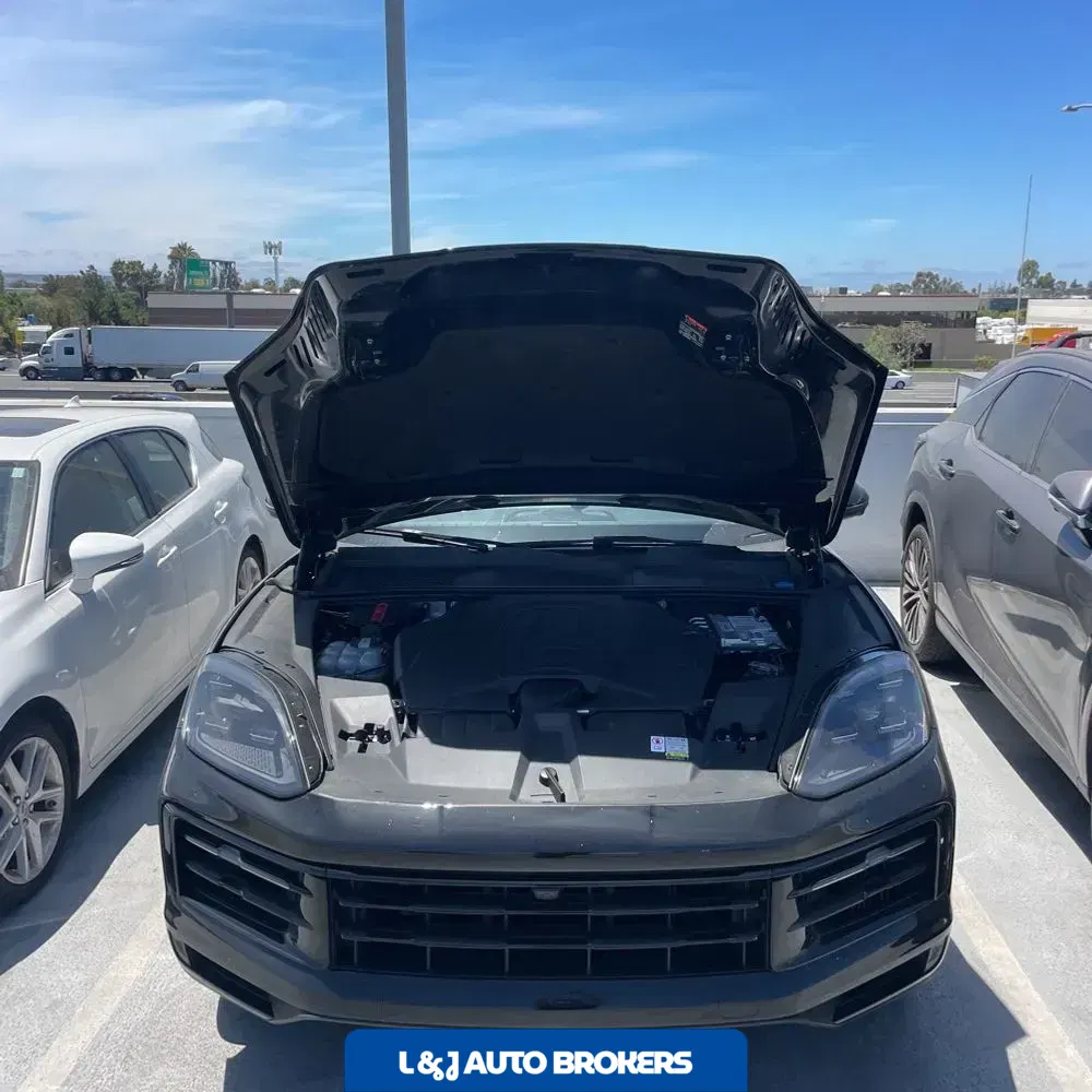 2024 Porsche Cayenne Base