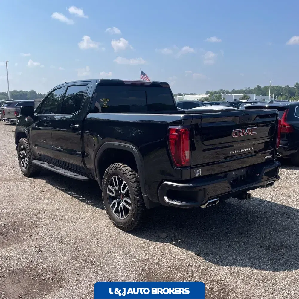 2023 GMC Sierra 1500 AT4