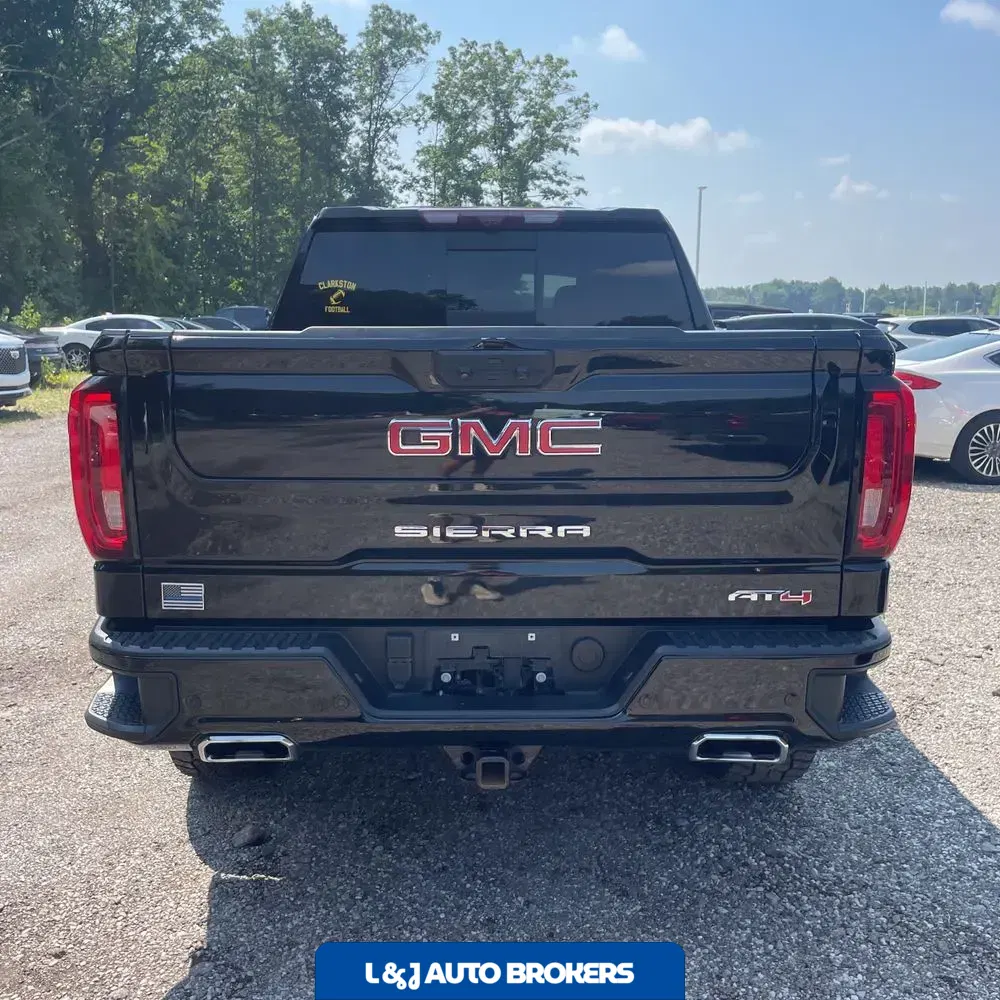 2023 GMC Sierra 1500 AT4