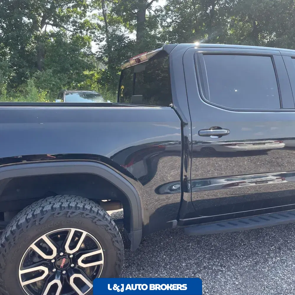 2023 GMC Sierra 1500 AT4