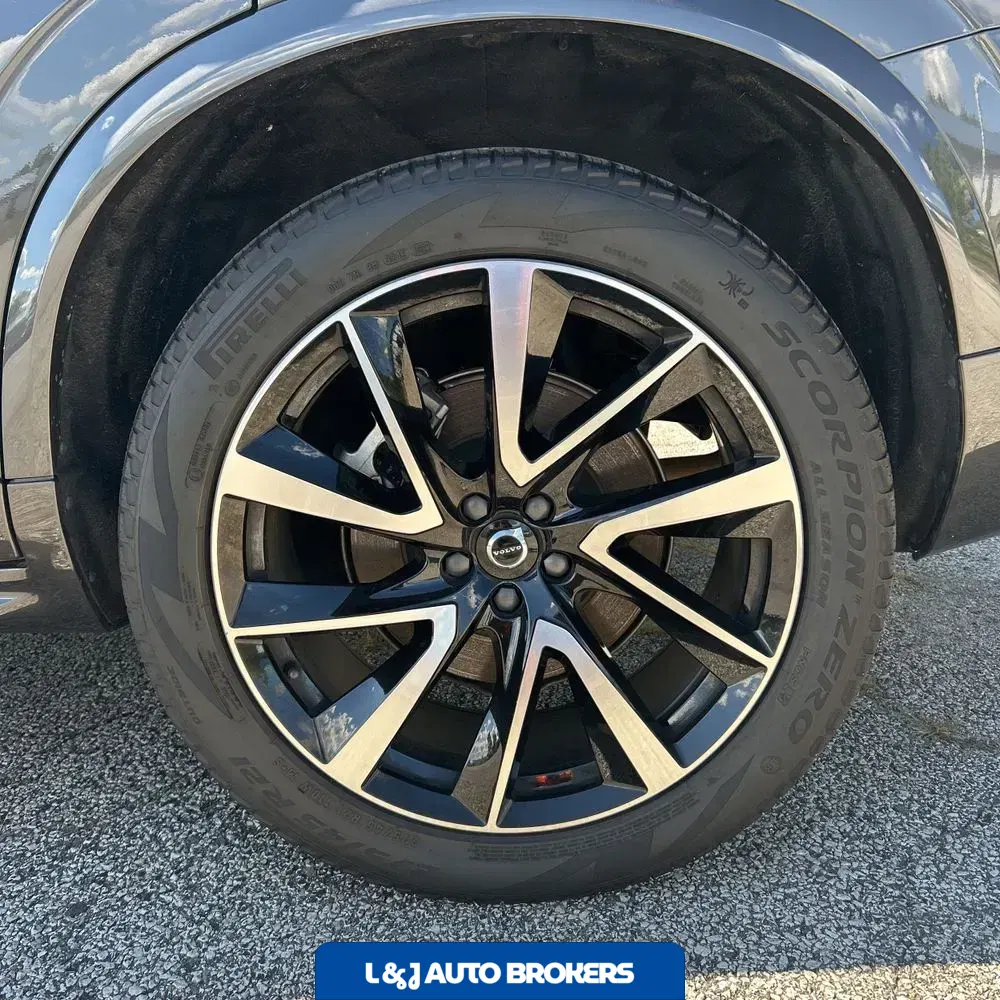 2024 Volvo XC90 B5 - Plus