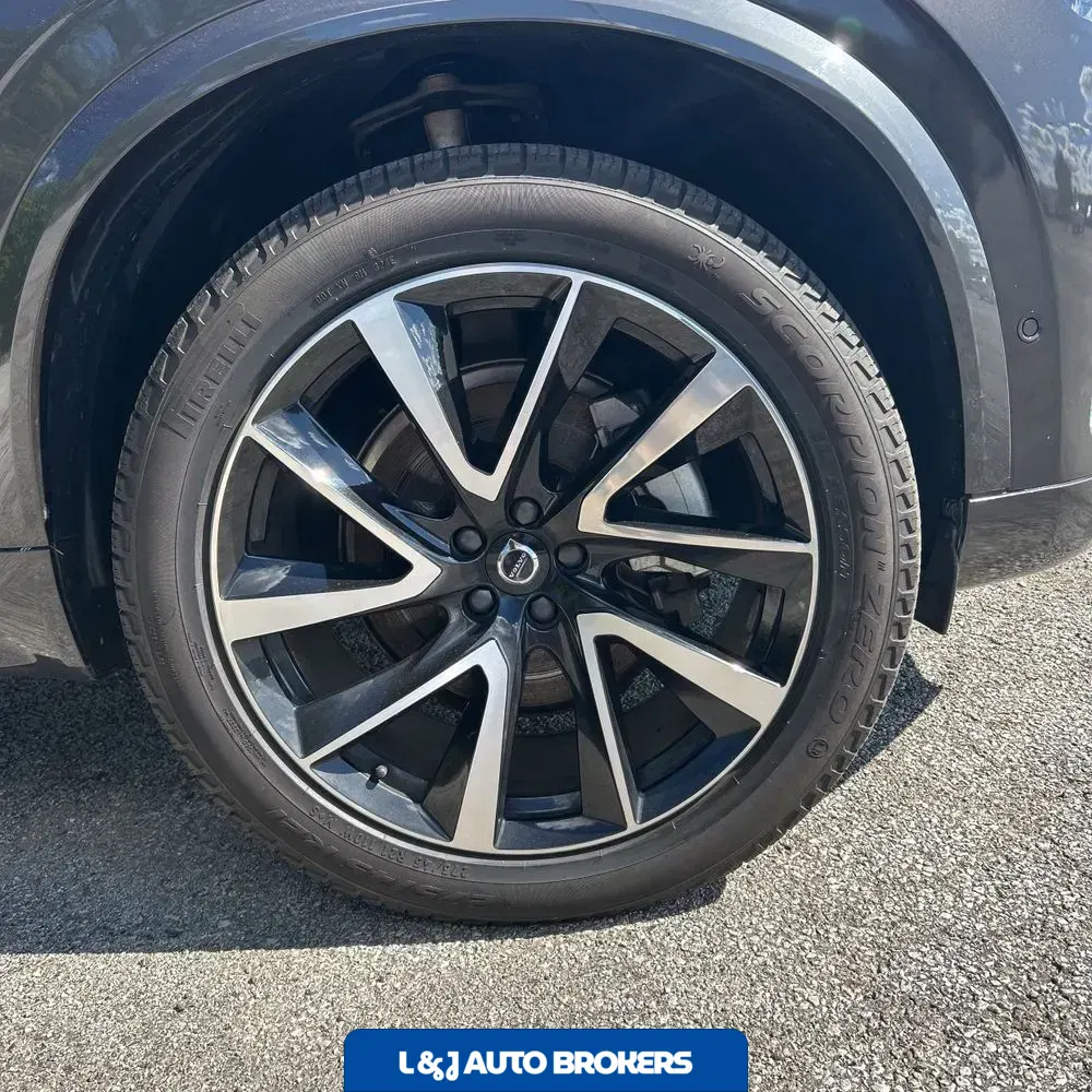 2024 Volvo XC90 B5 - Plus