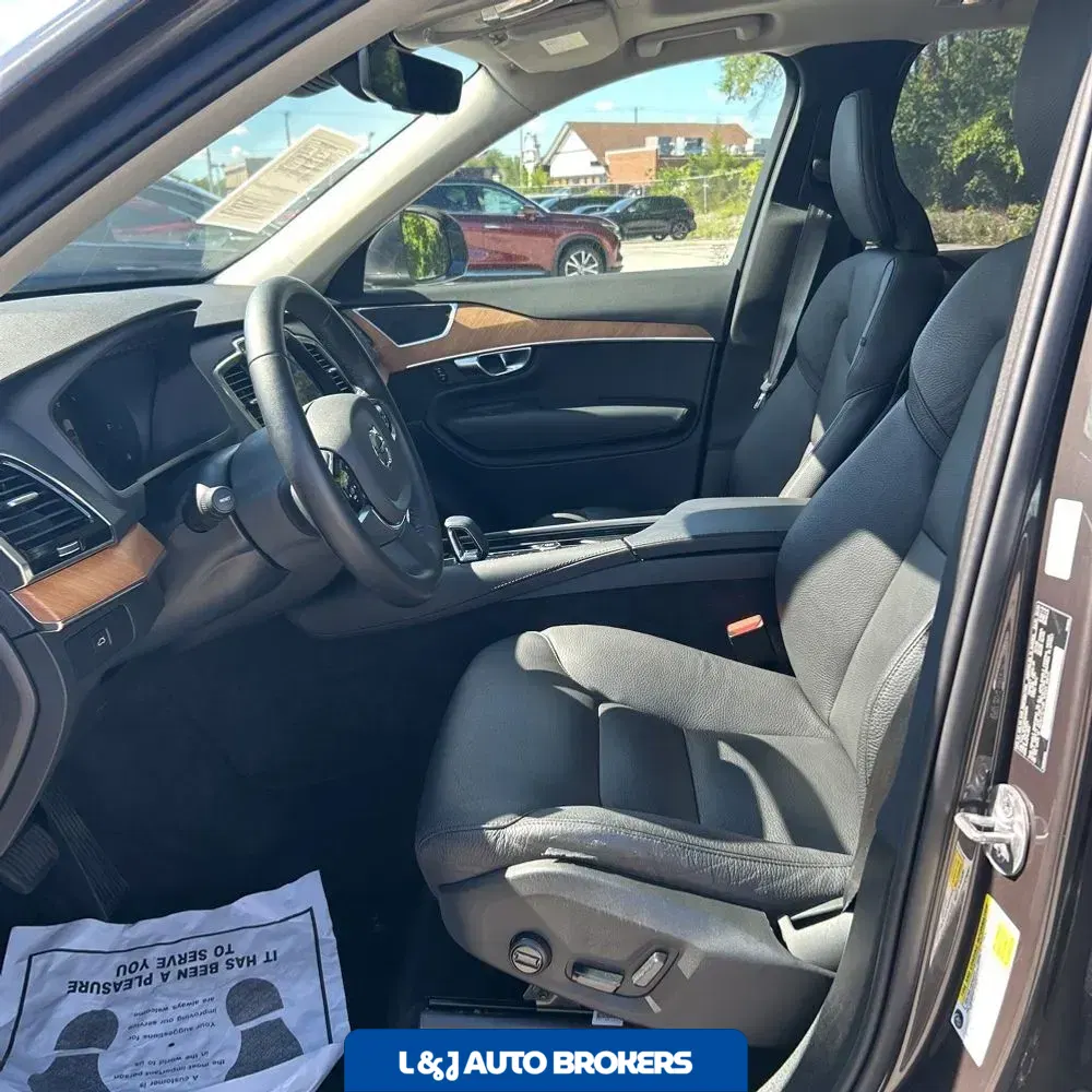2024 Volvo XC90 B5 - Plus