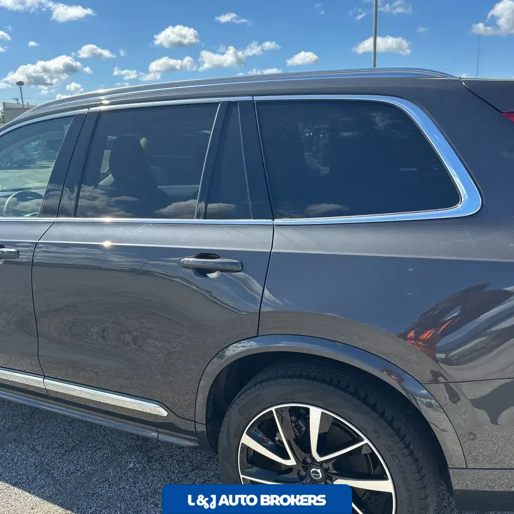 2024 Volvo XC90 B5 - Plus
