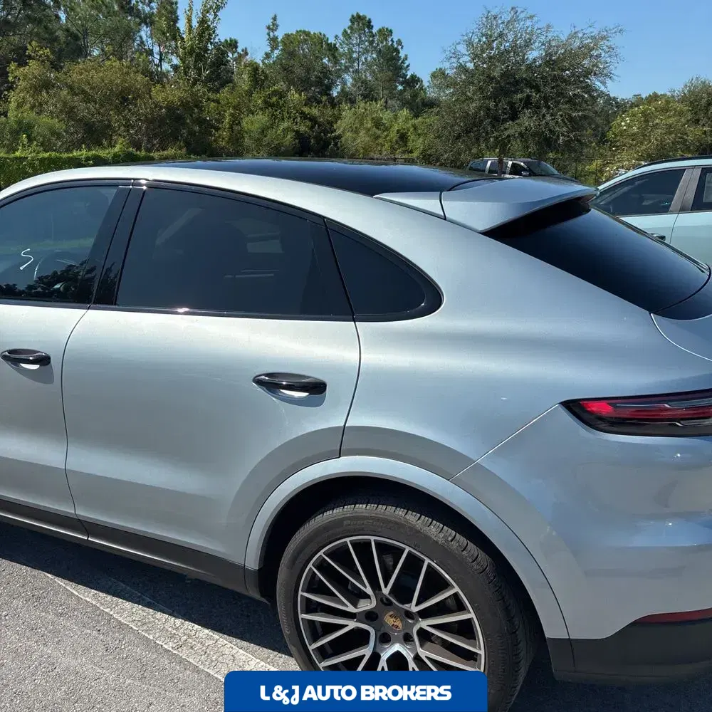 2022 Porsche Cayenne Coupe