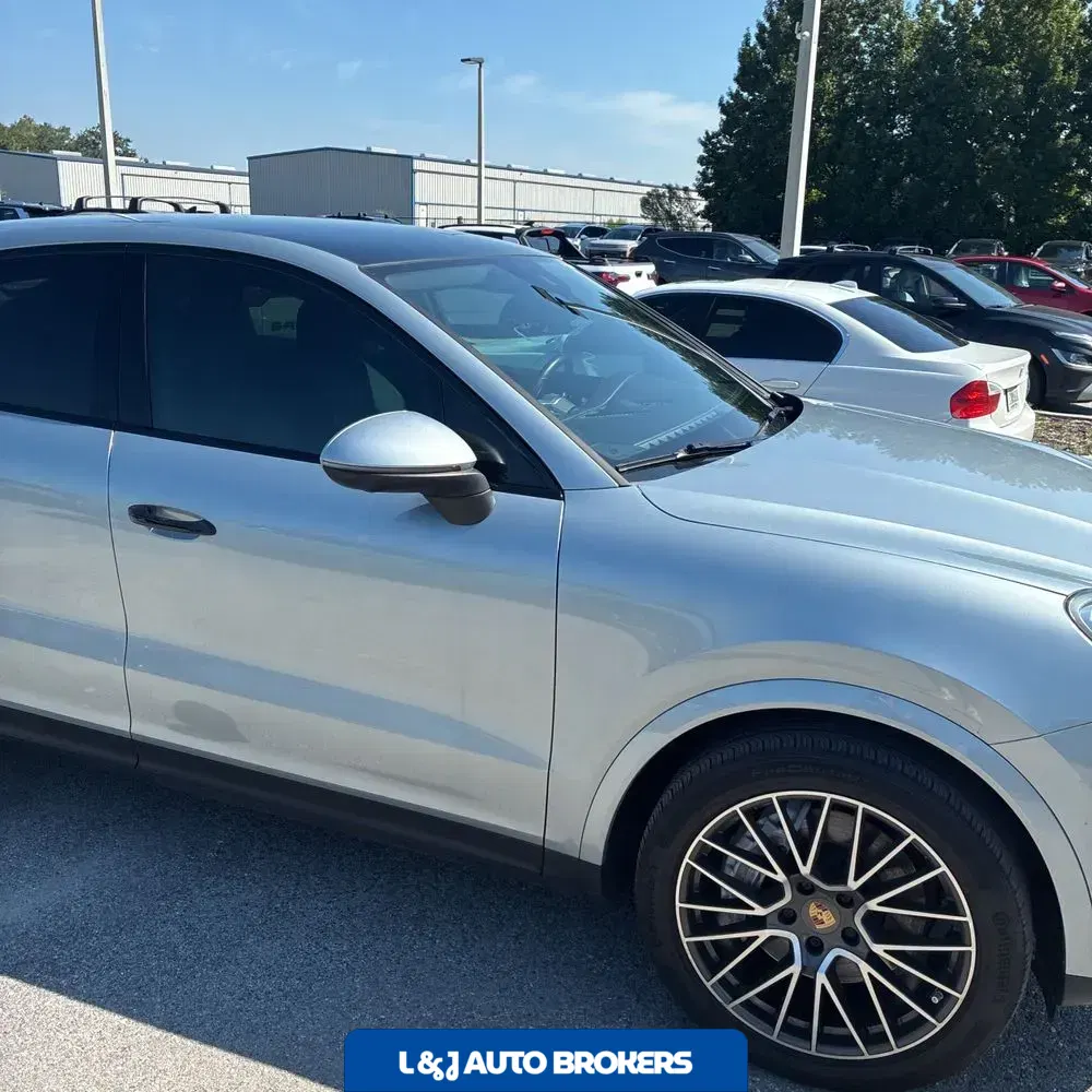 2022 Porsche Cayenne Coupe