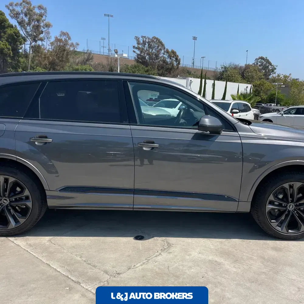 2025 Audi Q7 Premium Plus 55