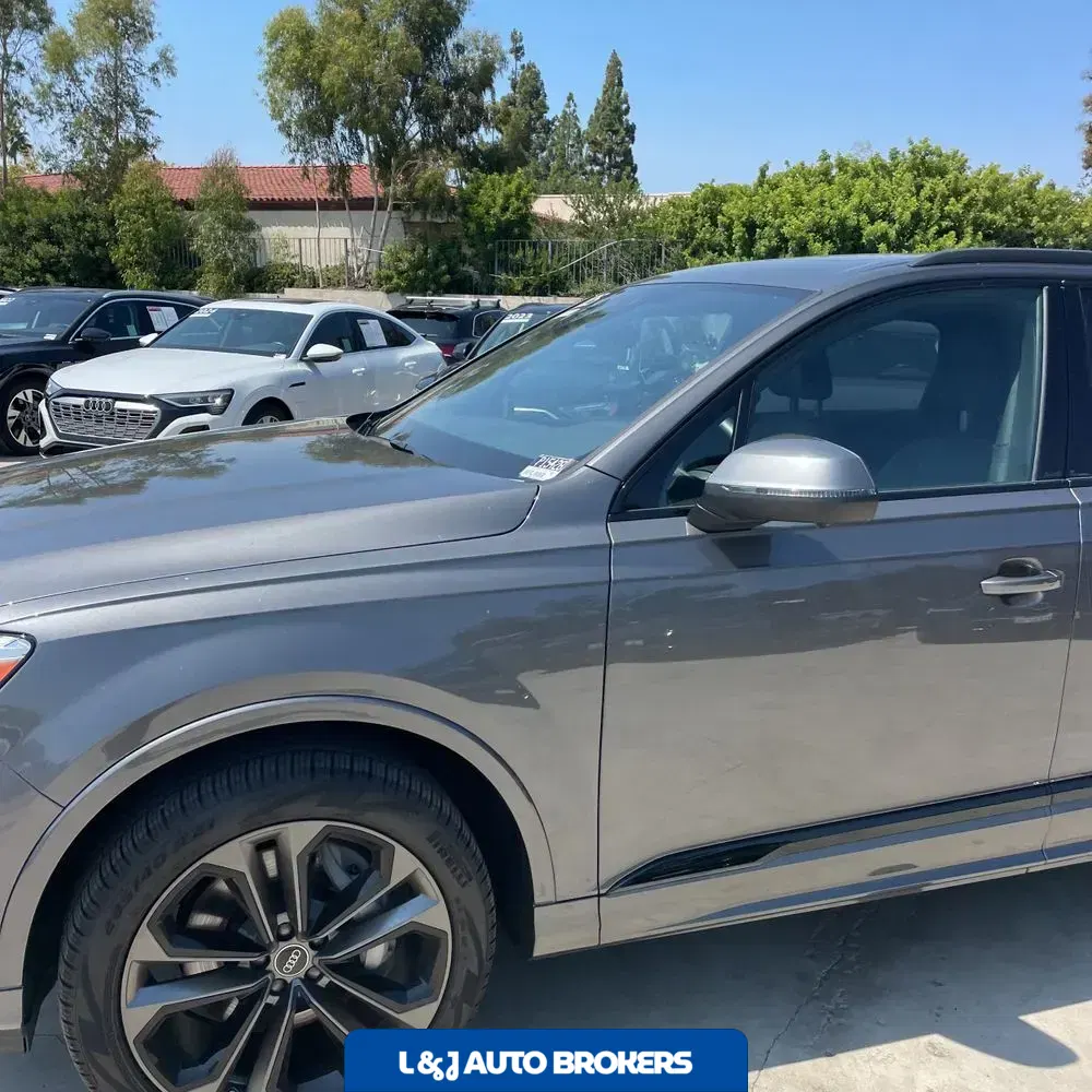 2025 Audi Q7 Premium Plus 55