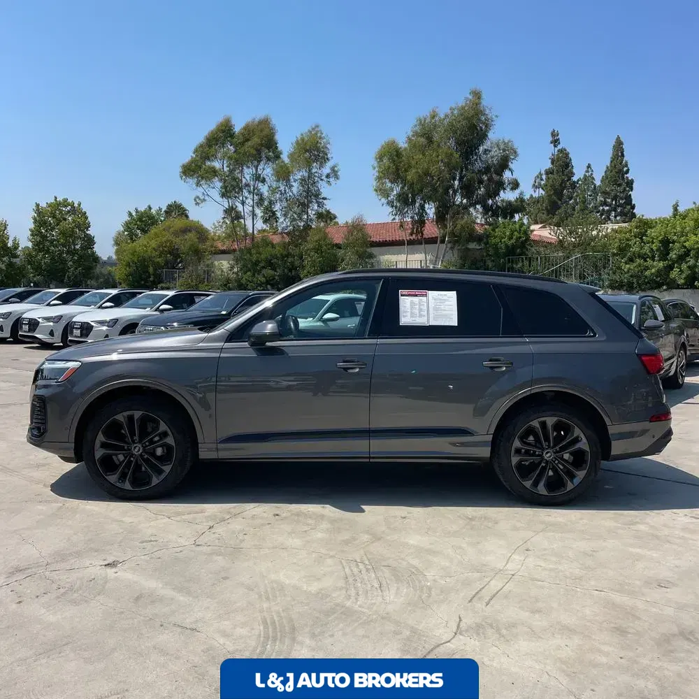 2025 Audi Q7 Premium Plus 55