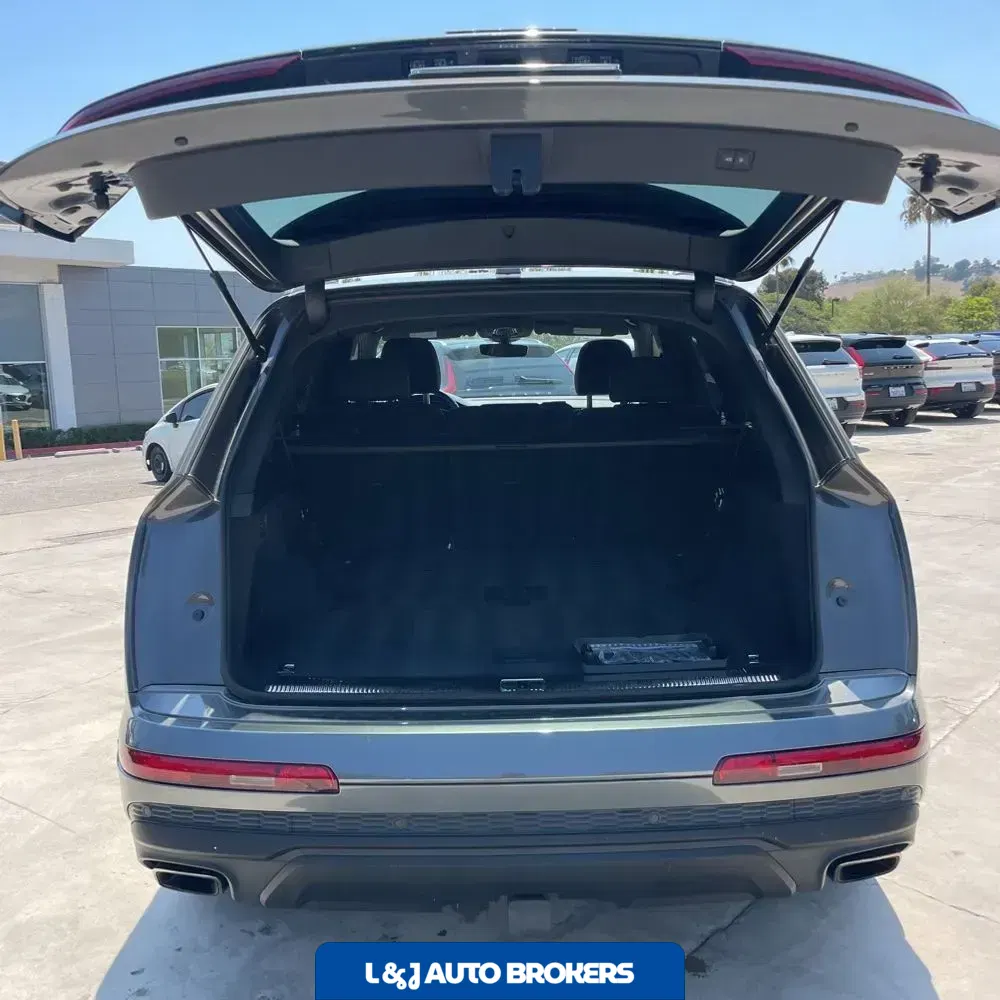 2025 Audi Q7 Premium Plus 55