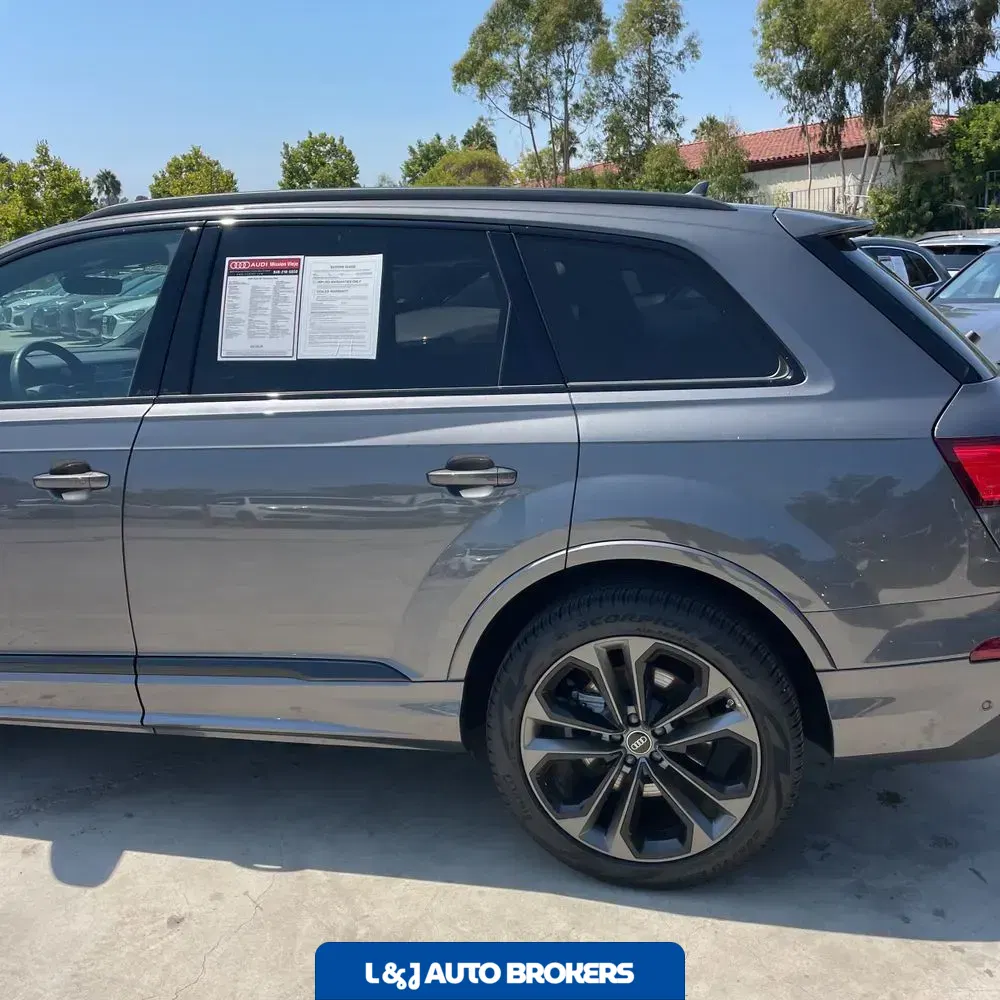 2025 Audi Q7 Premium Plus 55