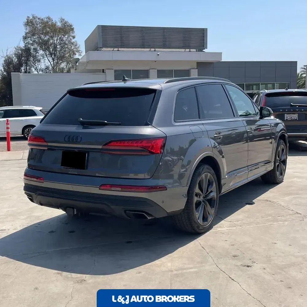 2025 Audi Q7 Premium Plus 55