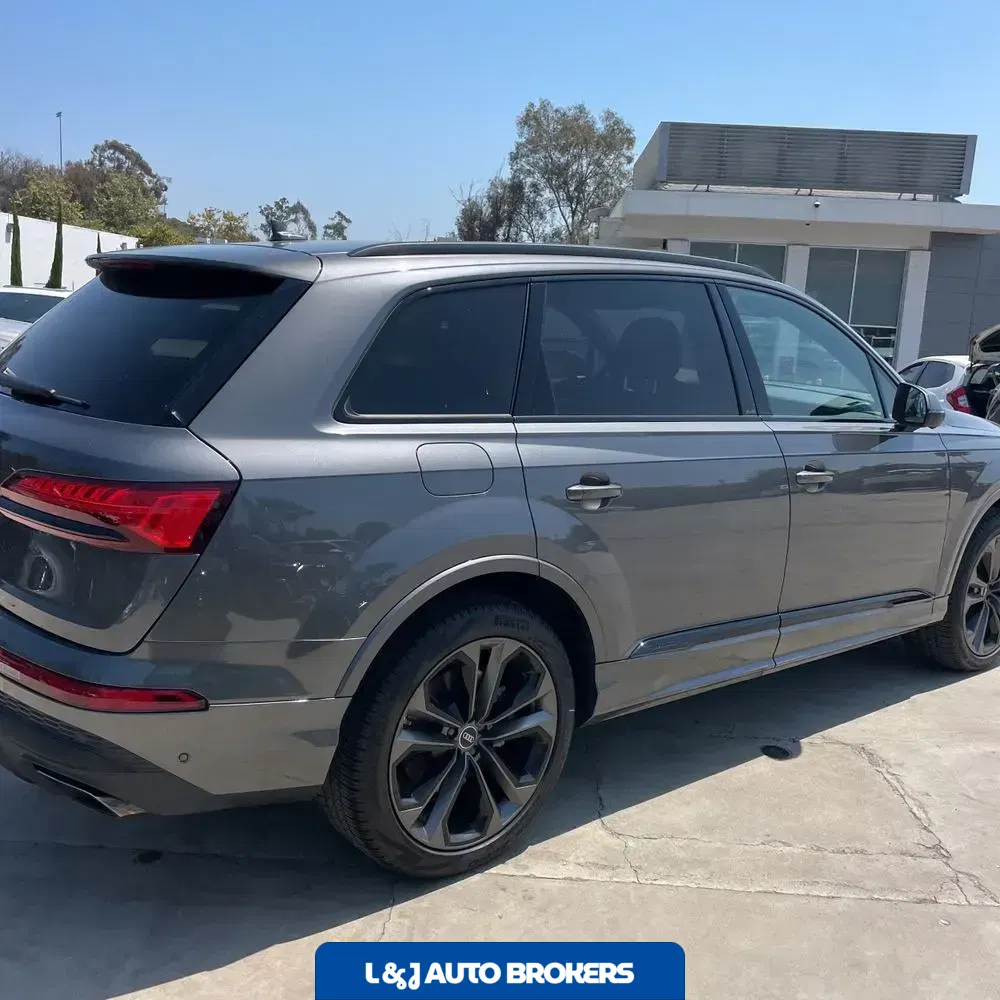 2025 Audi Q7 Premium Plus 55